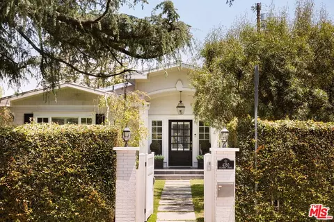 4760 Columbus Ave, Sherman Oaks, CA 91403