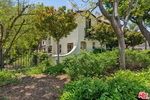 2460 E Villa St #2, Pasadena, CA 91107 photo 2