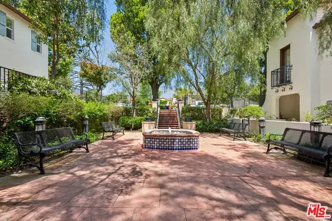2460 E Villa St #2, Pasadena, CA 91107 photo 36