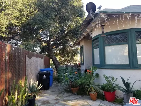 202 Thorne St, Los Angeles, CA 90042