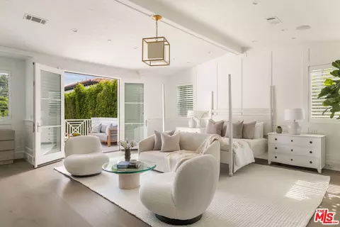 Bedroom - 4476 Libbit Ave, Encino, CA 91436 photo 1 of 5