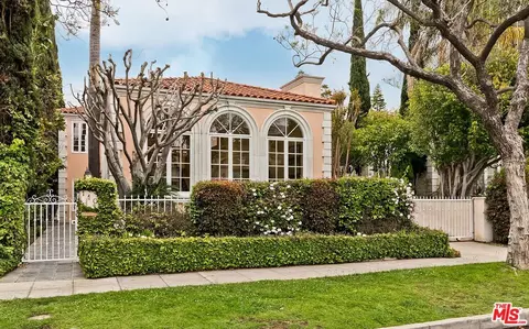 110 N Oakhurst Dr, Beverly Hills, CA 90210