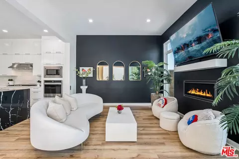 20763 Pine Cone Cir, Porter Ranch, CA 91326 photo 4
