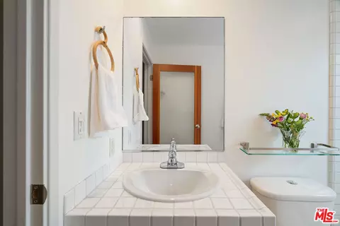 2008 Alberta Ave, Venice, CA 90291 photo 23