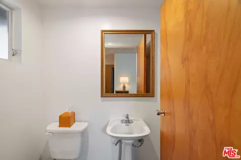 2008 Alberta Ave, Venice, CA 90291 photo 11