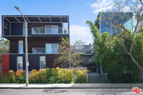 1050 N Gardner St #9, West Hollywood, CA 90046