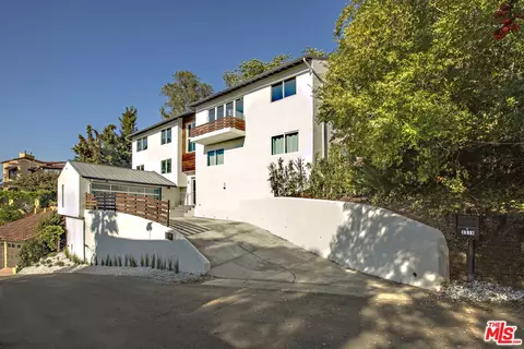 3319 Charleston Way, Los Angeles, CA 90068