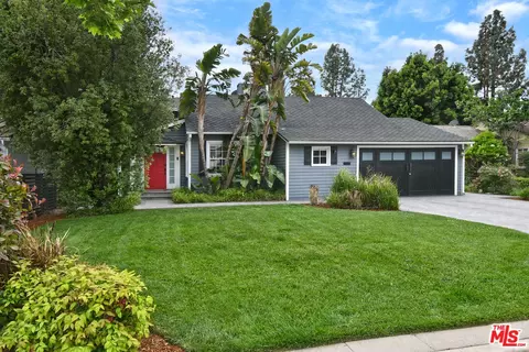 13046 Woodbridge St, Studio City, CA 91604