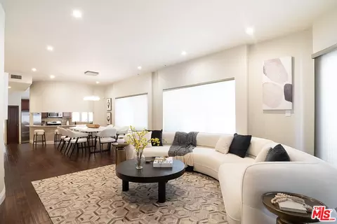 916 S Shenandoah St #1, Los Angeles, CA 90035