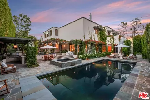 551 Amalfi Dr, Pacific Palisades, CA 90272