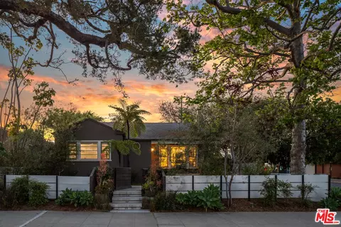 1741 Pier Ave, Santa Monica, CA 90405
