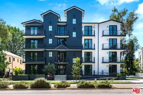 10352 Riverside Dr #PH2, Toluca Lake, CA 91602