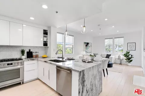 13075 Pacific Promenade Promenade #315, Playa Vista, CA 90094