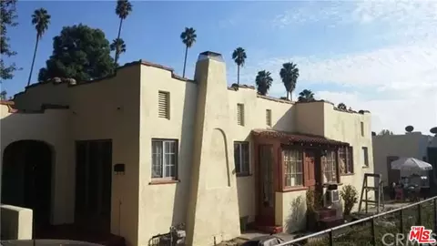 Exterior - 1302 E Villa St, Pasadena, CA 91106 photo 2 of 6