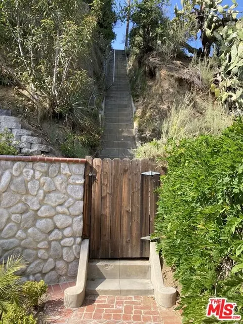 1308 Opechee Way, Glendale, CA 91208 photo 31