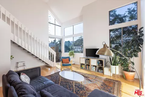 3315 Griffith Park Blvd #309, Los Angeles, CA 90027