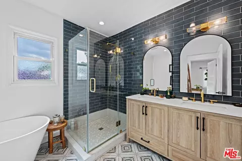 6311 Colbath Ave, Van Nuys, CA 91401 photo 8