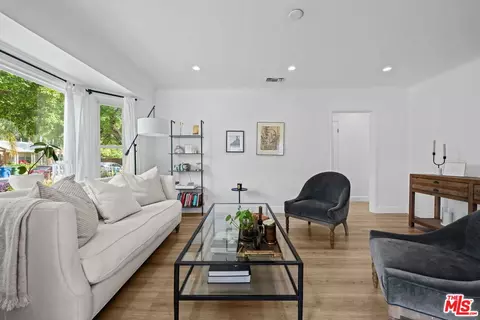 6311 Colbath Ave, Van Nuys, CA 91401 photo 3