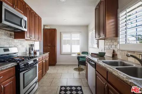 7715 Mcnulty Ave, Winnetka, CA 91306 photo 21