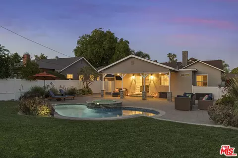 7715 Mcnulty Ave, Winnetka, CA 91306 photo 2