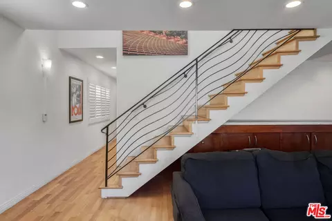 Entry Way - 11 19th Ave, Venice, CA 90291 photo 1 of 3
