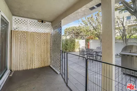 Exterior - 11 19th Ave, Venice, CA 90291 photo 7 of 9