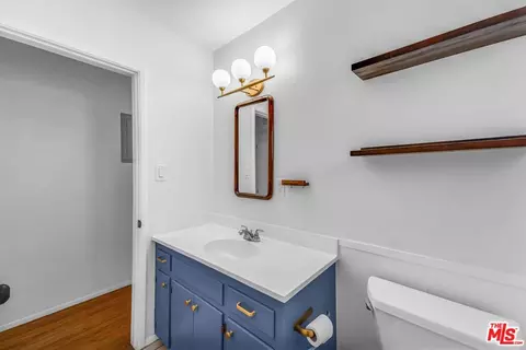 Bath - 5608 Lime Ave #3, Long Beach, CA 90805 photo 2 of 4