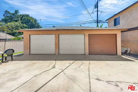 Exterior - 5608 Lime Ave #3, Long Beach, CA 90805 photo 1 of 2