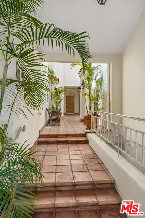 1663 Malcolm Ave #103, Los Angeles, CA 90024 photo 3