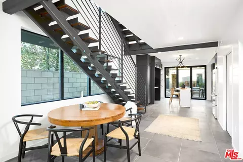 Dining - 746 Brooks Ave, Venice, CA 90291 photo 1 of 2