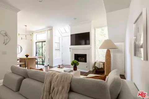 136 S Clark Dr #2, West Hollywood, CA 90048