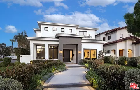 4658 Mary Ellen Ave, Sherman Oaks, CA 91423