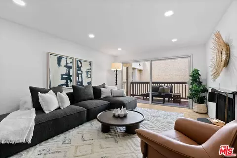 7301 Raintree Cir, Culver City, CA 90230