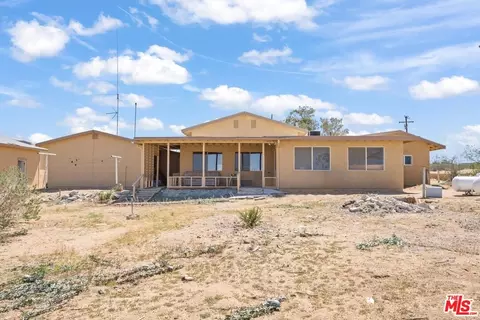 Exterior - 3224 Shawnee Trl, Landers, CA 92285 photo 4 of 5