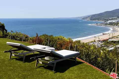 307 Mount Holyoke Ave, Pacific Palisades, CA 90272