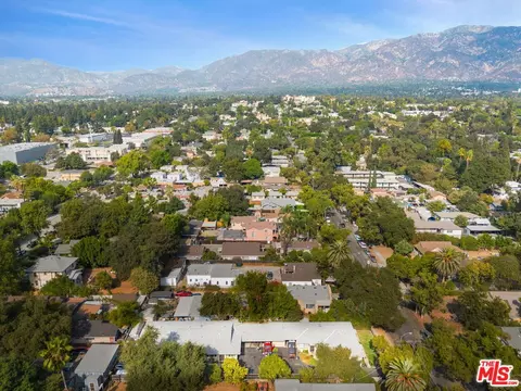965 N Summit Ave, Pasadena, CA 91103 photo 10