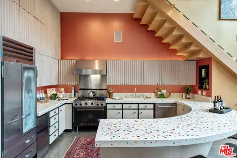 2228 Walnut Ave, Venice, CA 90291 photo 12