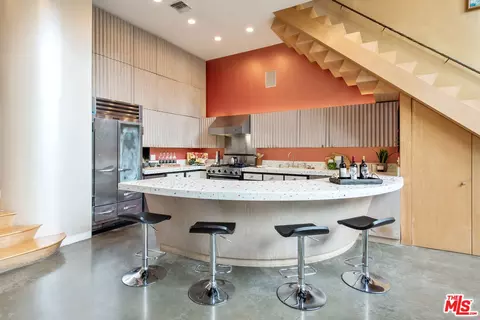 2228 Walnut Ave, Venice, CA 90291 photo 11