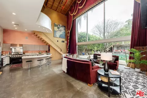 2228 Walnut Ave, Venice, CA 90291 photo 9