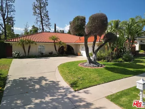 22651 Jameson Dr, Calabasas, CA 91302