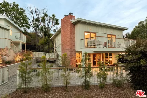 2052 Cerro Gordo St, Los Angeles, CA 90039