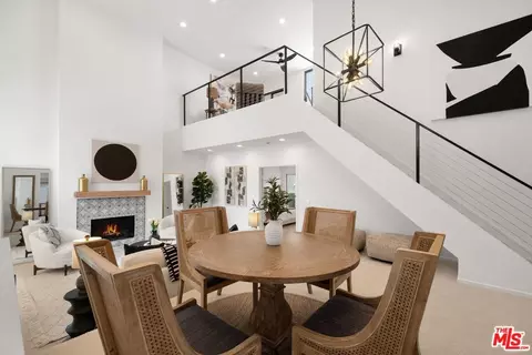 1133 9th St #303, Santa Monica, CA 90403