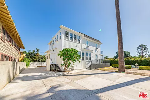 2943 Walton Ave, Los Angeles, CA 90007
