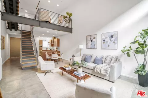 1220 N Orange Grove Ave #4, West Hollywood, CA 90046