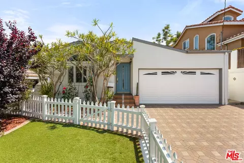 1616 Lomax Ln, Redondo Beach, CA 90278
