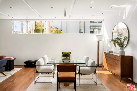 Dining - 702 6th Ave, Venice, CA 90291 photo 1 of 1