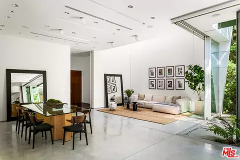 Other - 702 6th Ave, Venice, CA 90291 photo 2 of 5