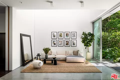 Other - 702 6th Ave, Venice, CA 90291 photo 1 of 5