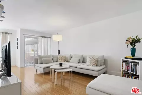 525 N Sycamore Ave #310, Los Angeles, CA 90036