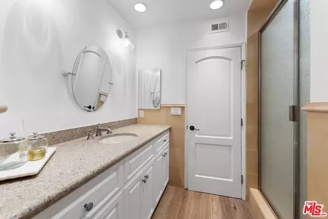 5527 Calhoun Ave, Sherman Oaks, CA 91401 photo 23